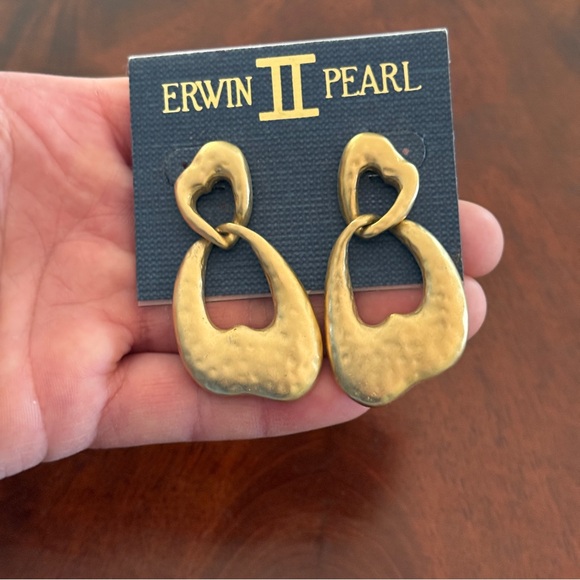 Vintage NOS Erwin Pearl Abstract Heart Dangle Drop Earrings; Gold Tone; 2” - Picture 5 of 11